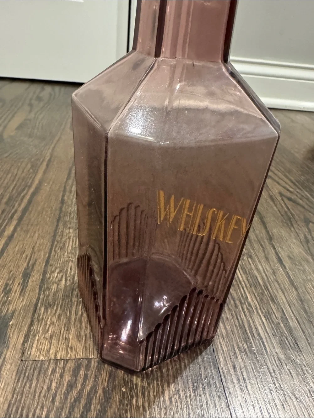 1960s Mauve Glass Whiskey Decanter w/ Matching Stopper – Retro MCM Barware
